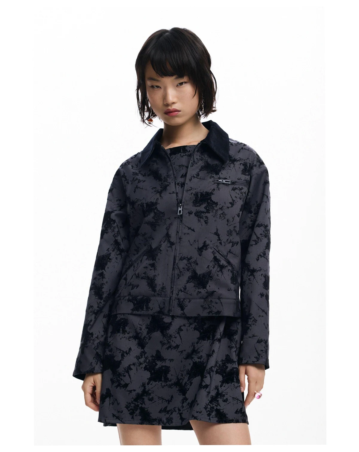 Women's Short jacket with embroidery