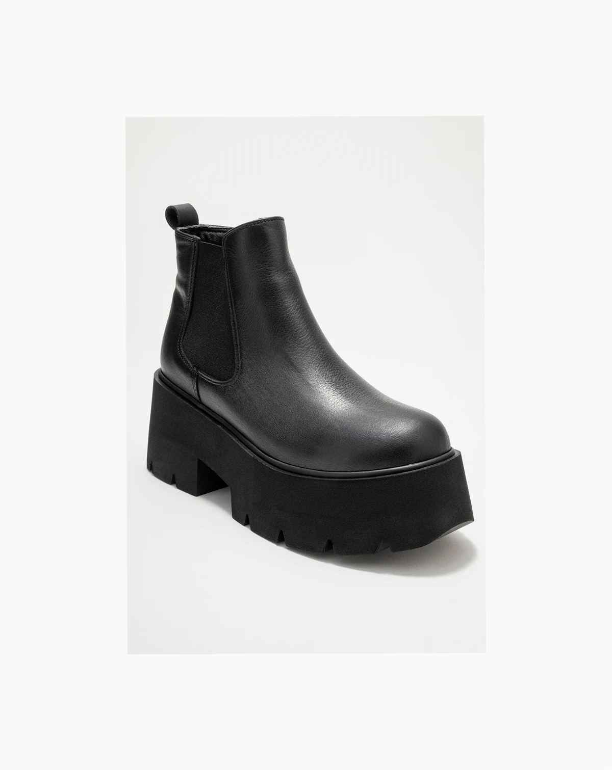 Clen Leather Platform Chelsea Boot