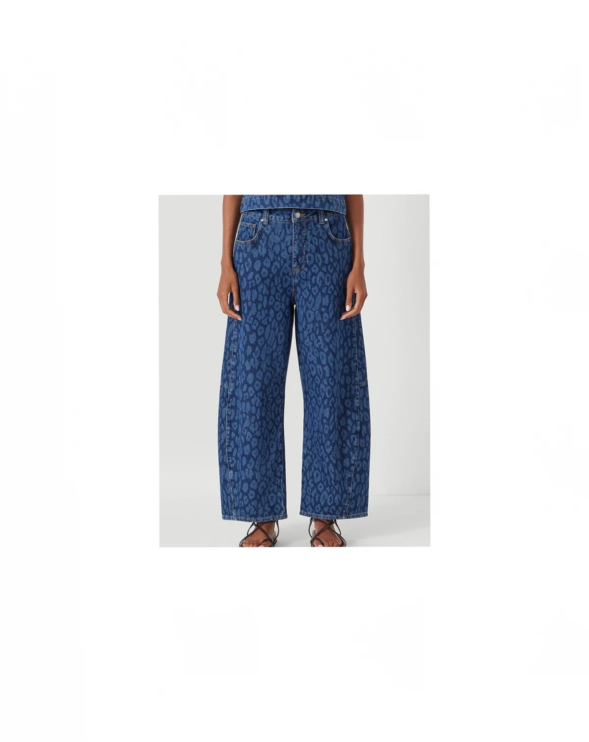 Women's Cropped Bree Horseshoe Barrel Leg Jeans