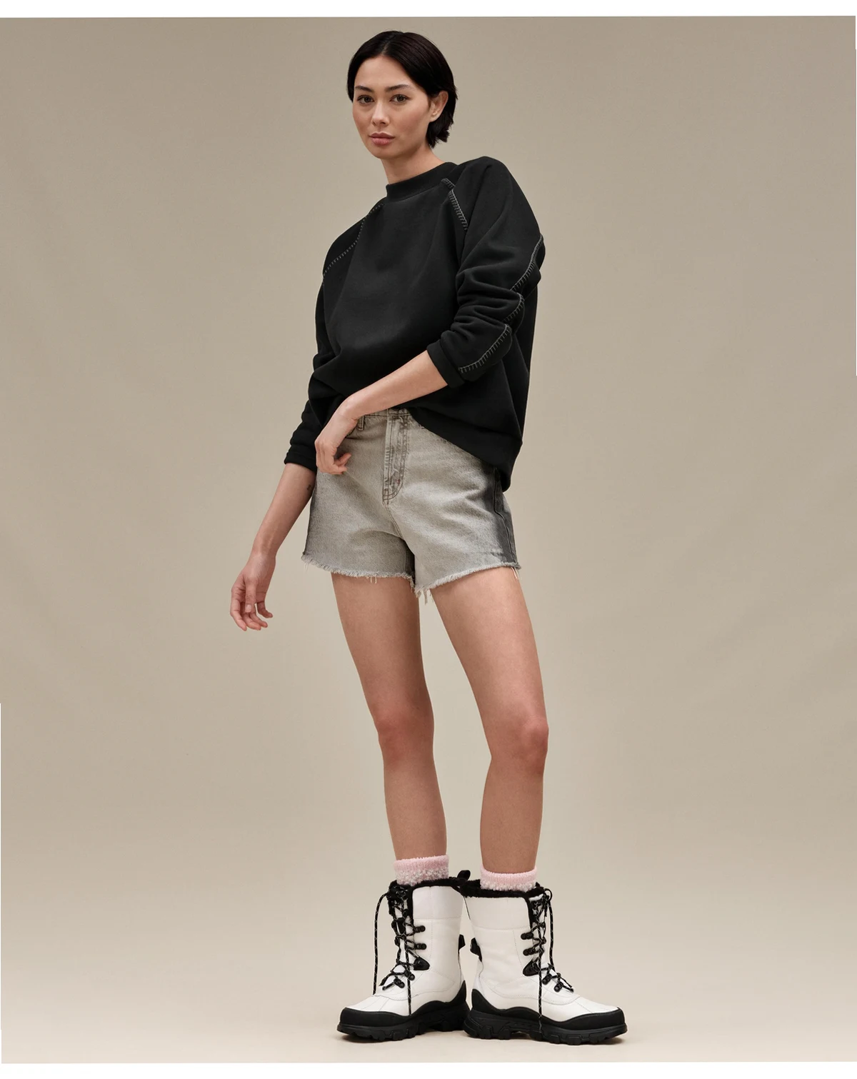 UGG Women's Classic Crew Neck Raglan-Sleeve Sweatshirt