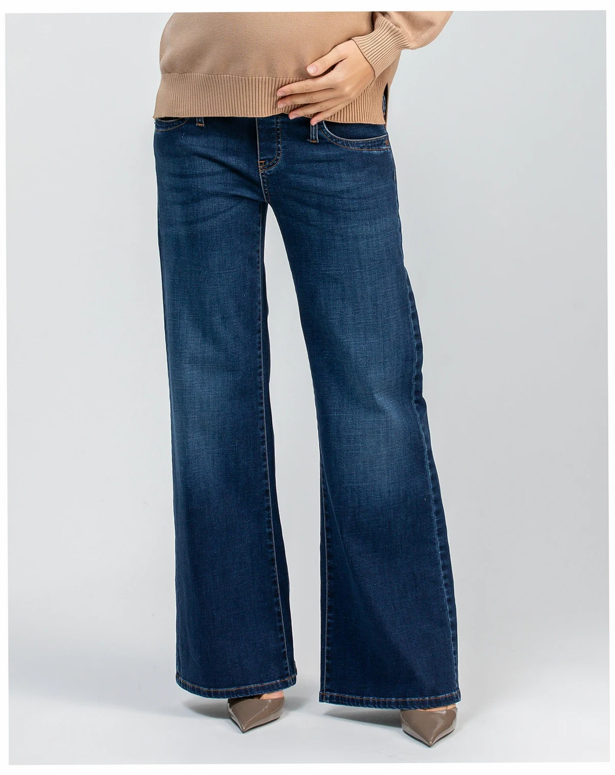 Maternity Wide-Leg Jeans with High-Waist Elastic Band