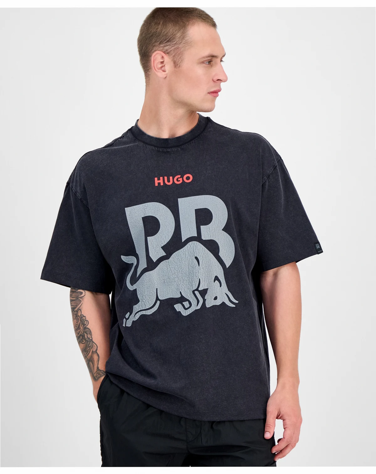 Men's Washed Fanwear Oversized Short Sleeve Crewneck Bull Graphic T-Shirt