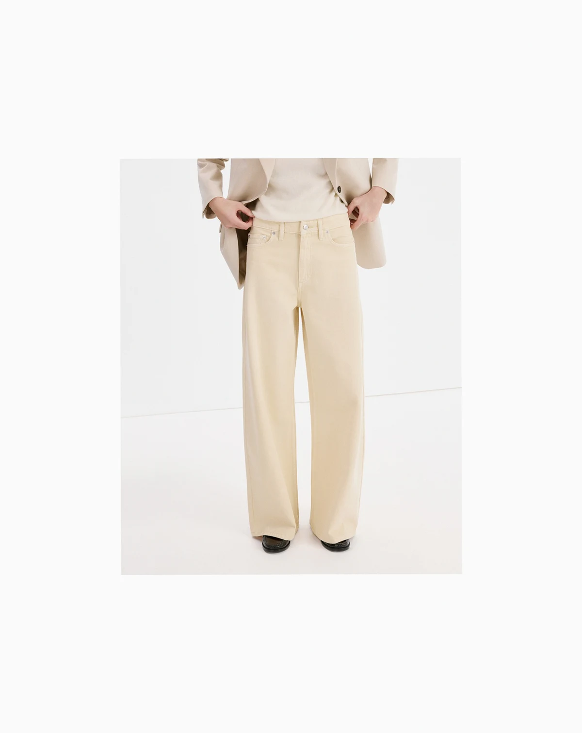 Women's Wide Leg Mid-Rise Jeans