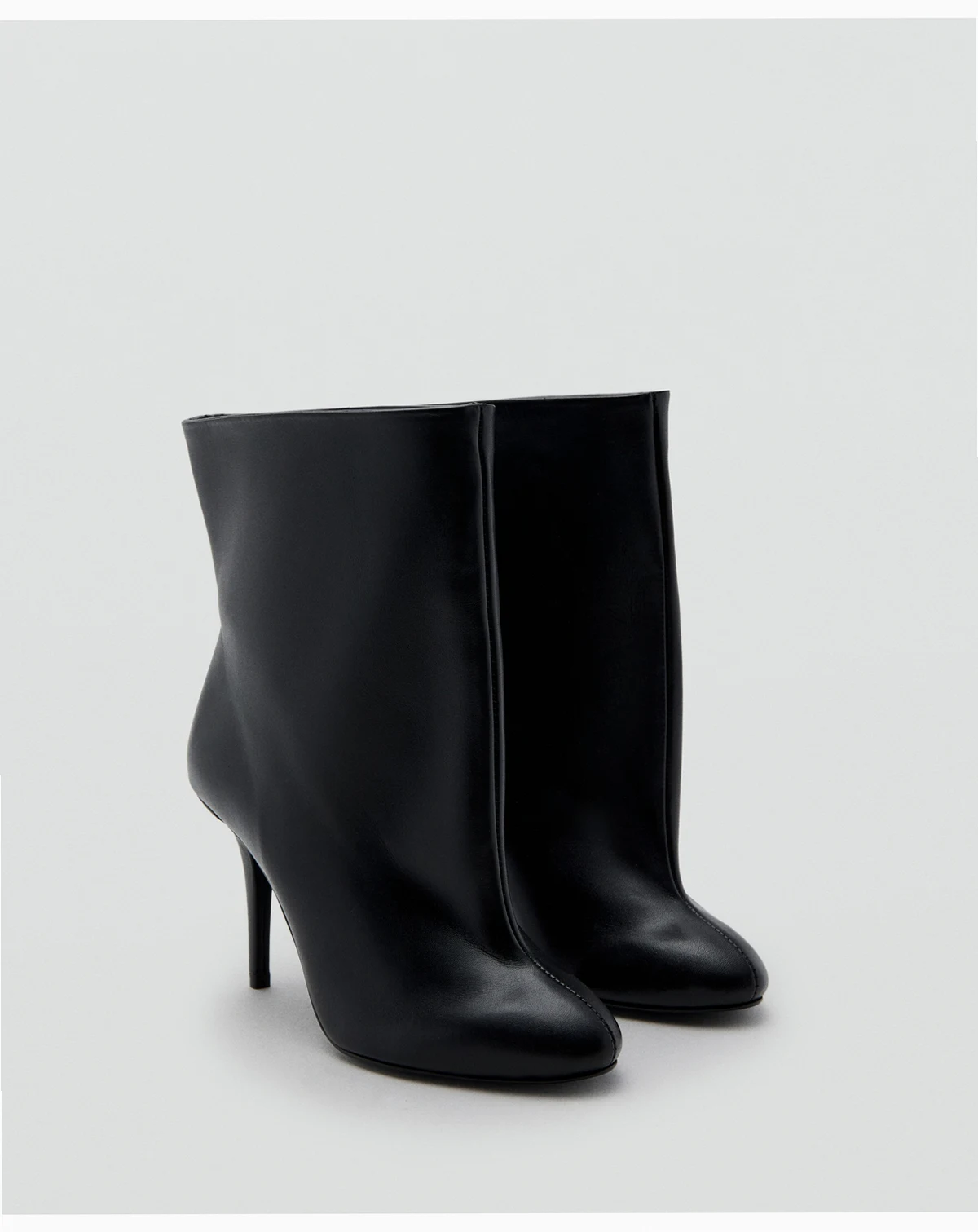 Women's Wide Shaft Leather Heeled Boots