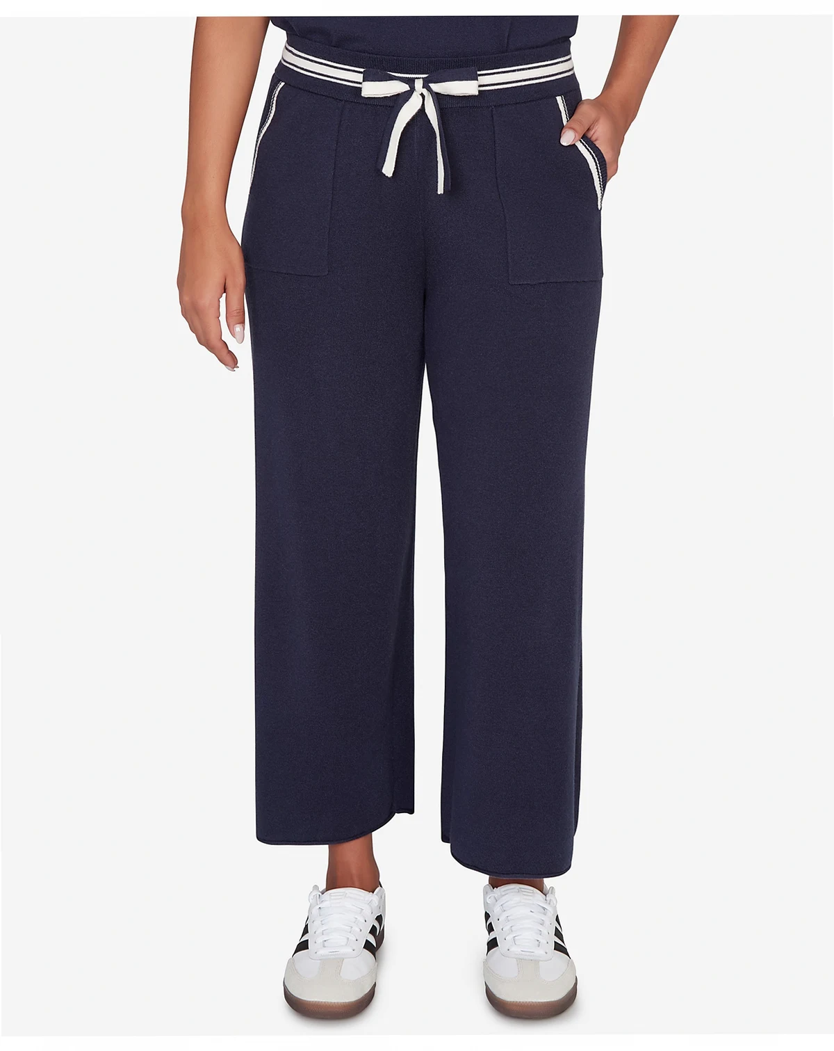 Petite Wide Leg Cropped Lounge Pant