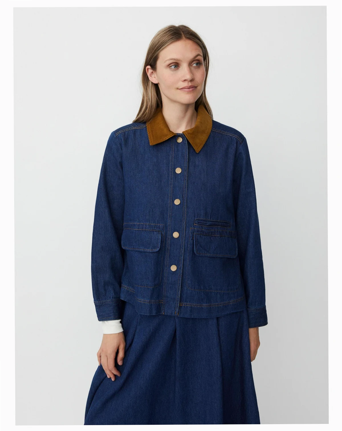 Women's Long Sleeve Velvet Collared Denim Jacket