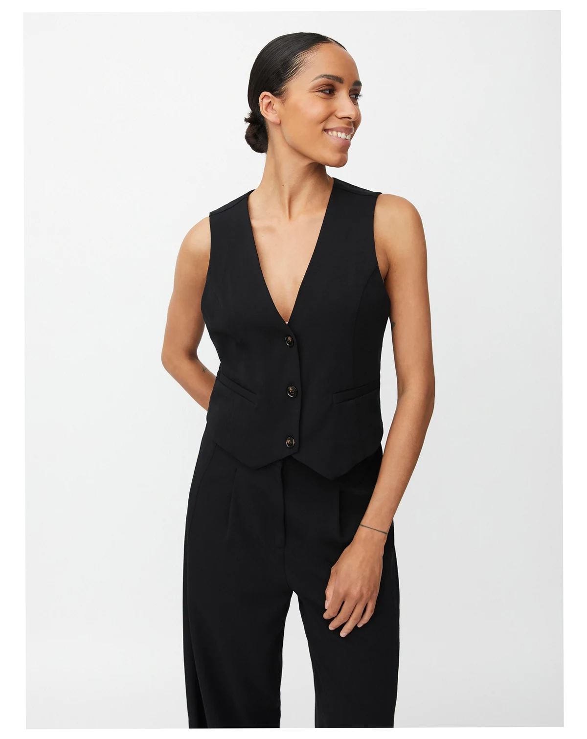 Women's MaJordyn V-Neck Tailored Waistcoat