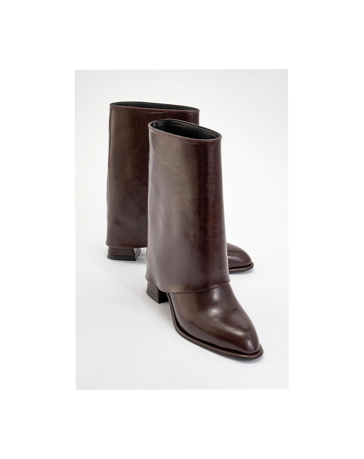 Ellas Chunky Heel Boot