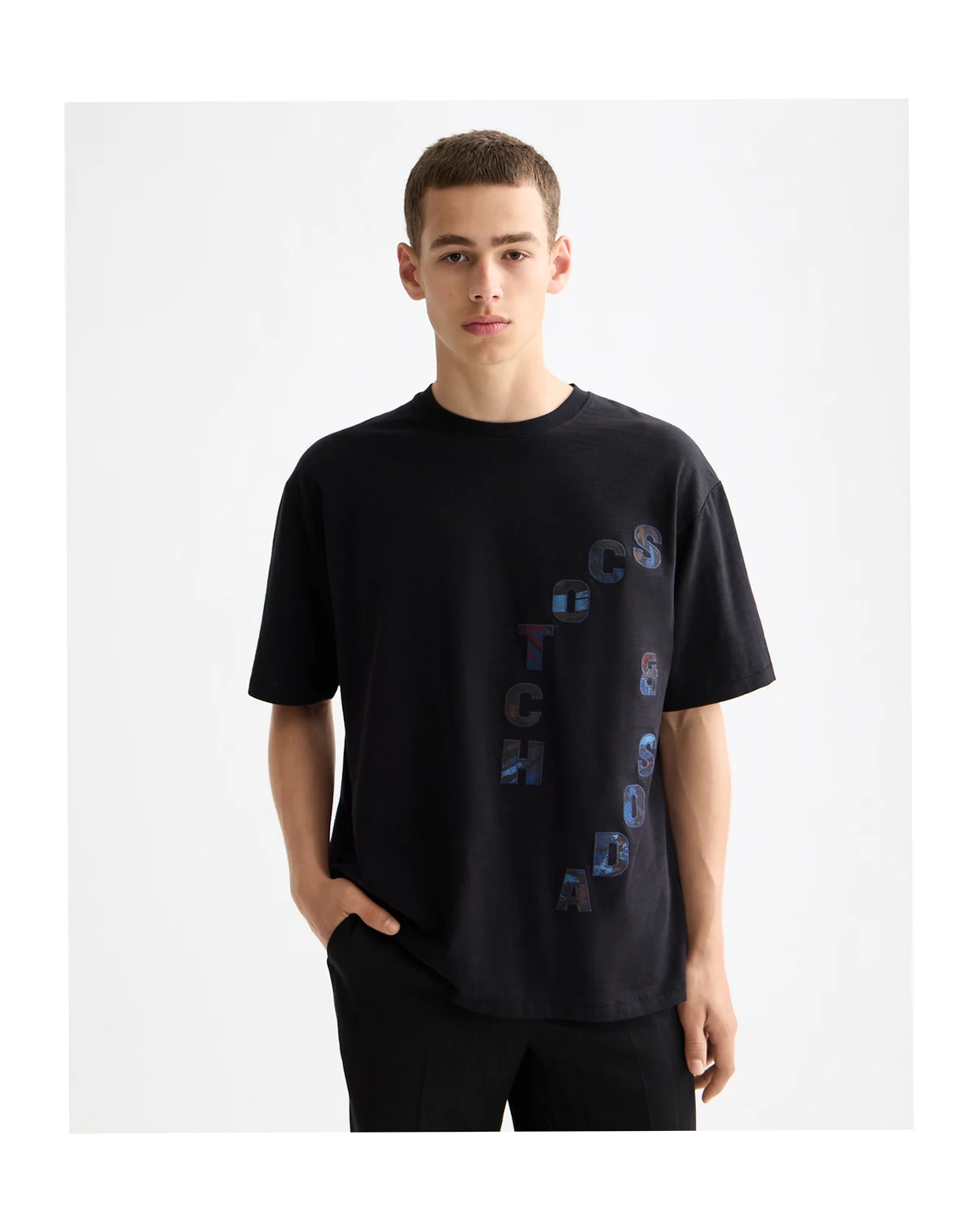 Men's Loose-Fit Applique T-Shirt