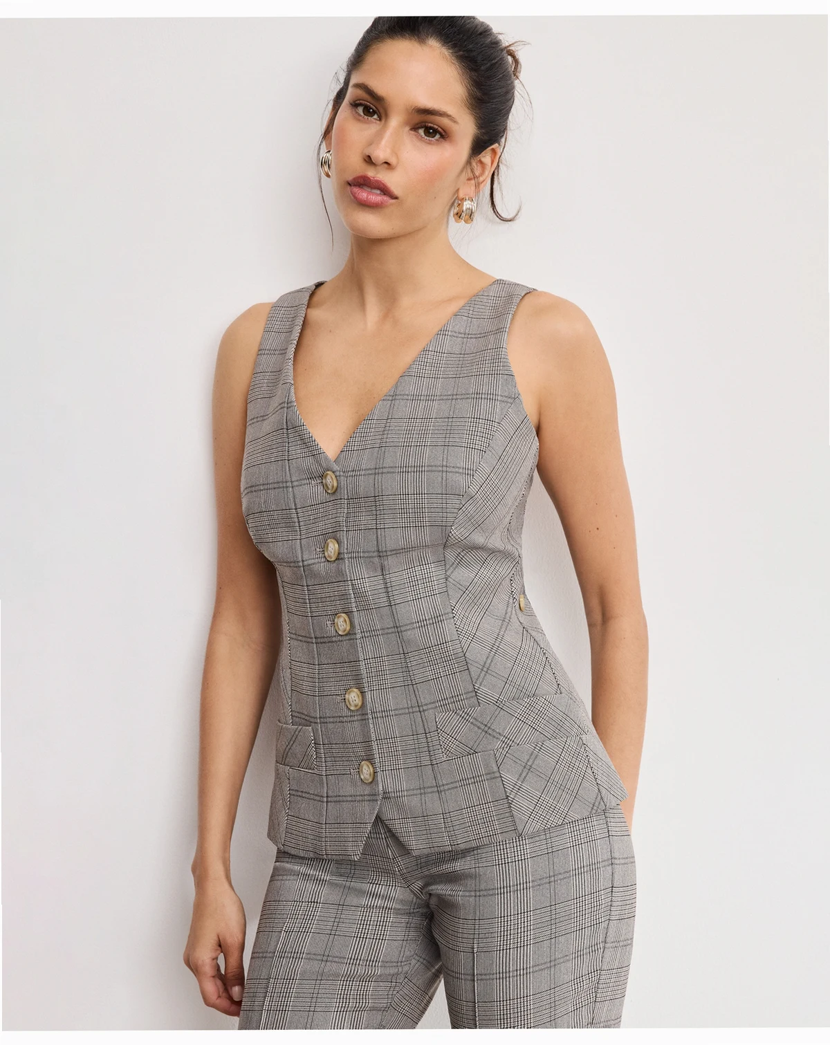 Women's Plaid Sleeveless Vest, Regular & Plus Size