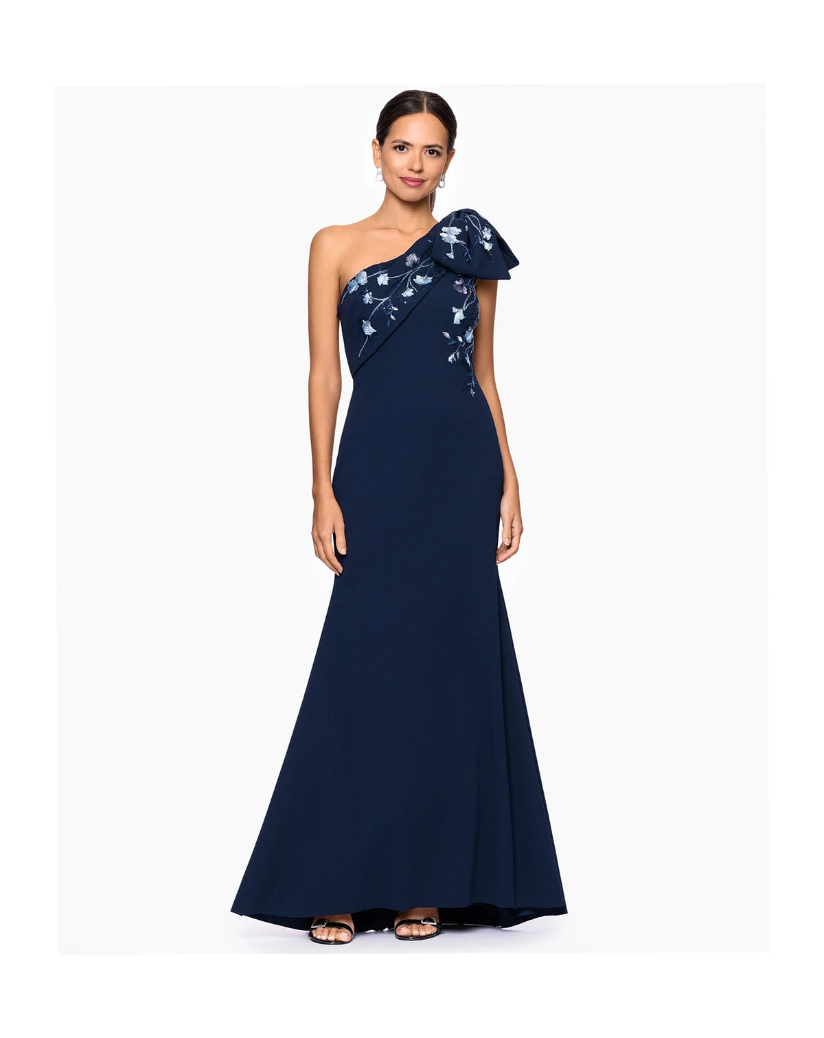 Women's Long One-Shoulder Bow Embroidered Dress