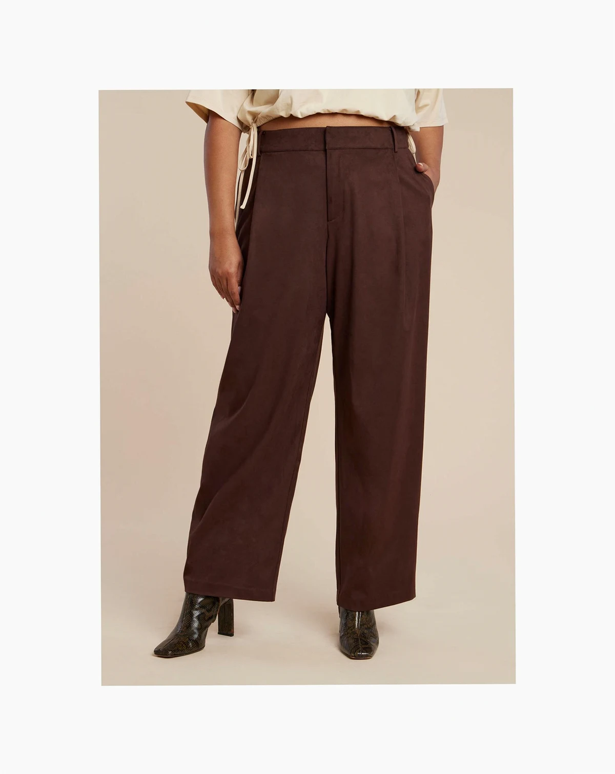 Women's Plus Size Faux Suede Wide Leg Pant