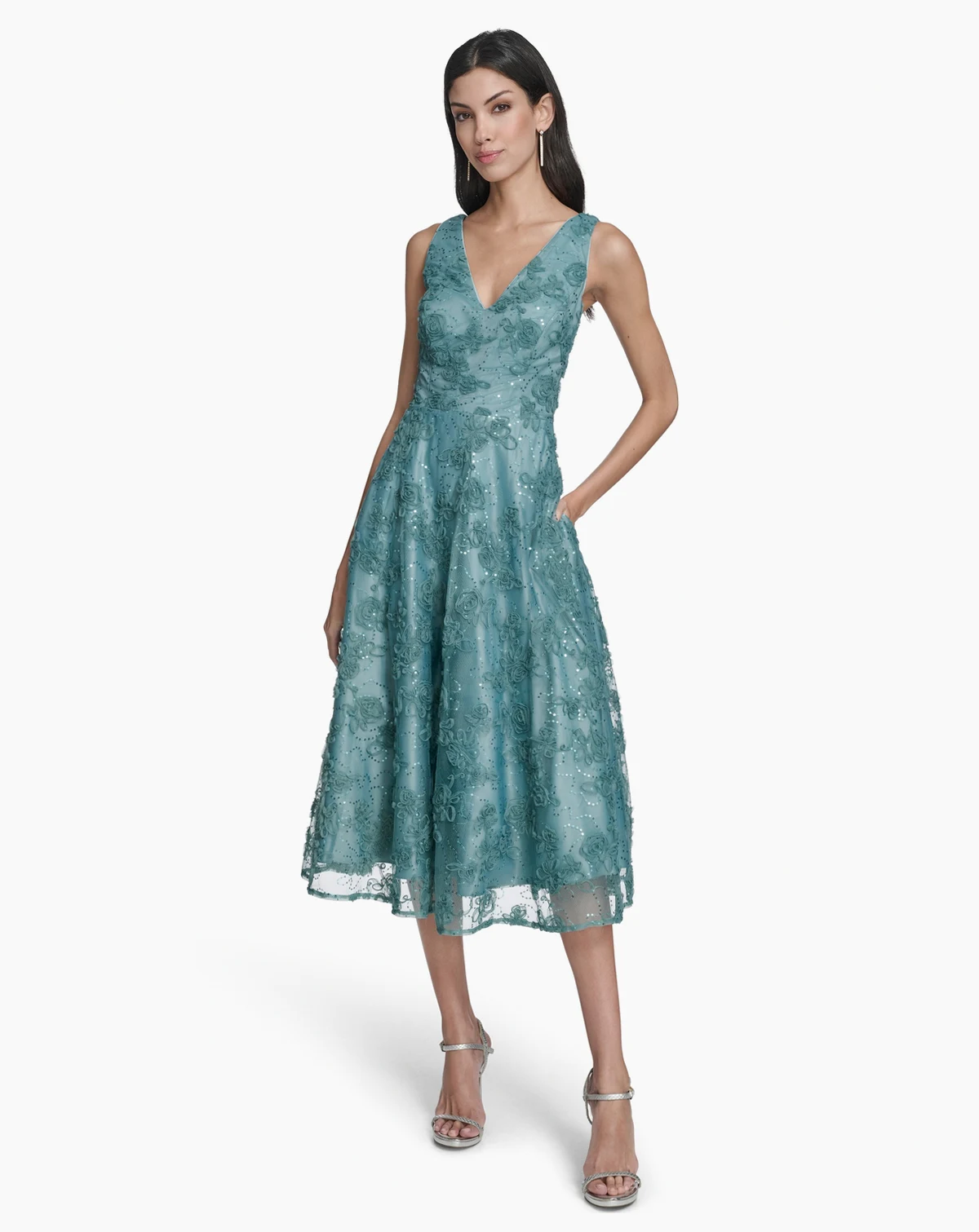 Women's Sleeveless V-Neck Fit and Flare Midi Dress