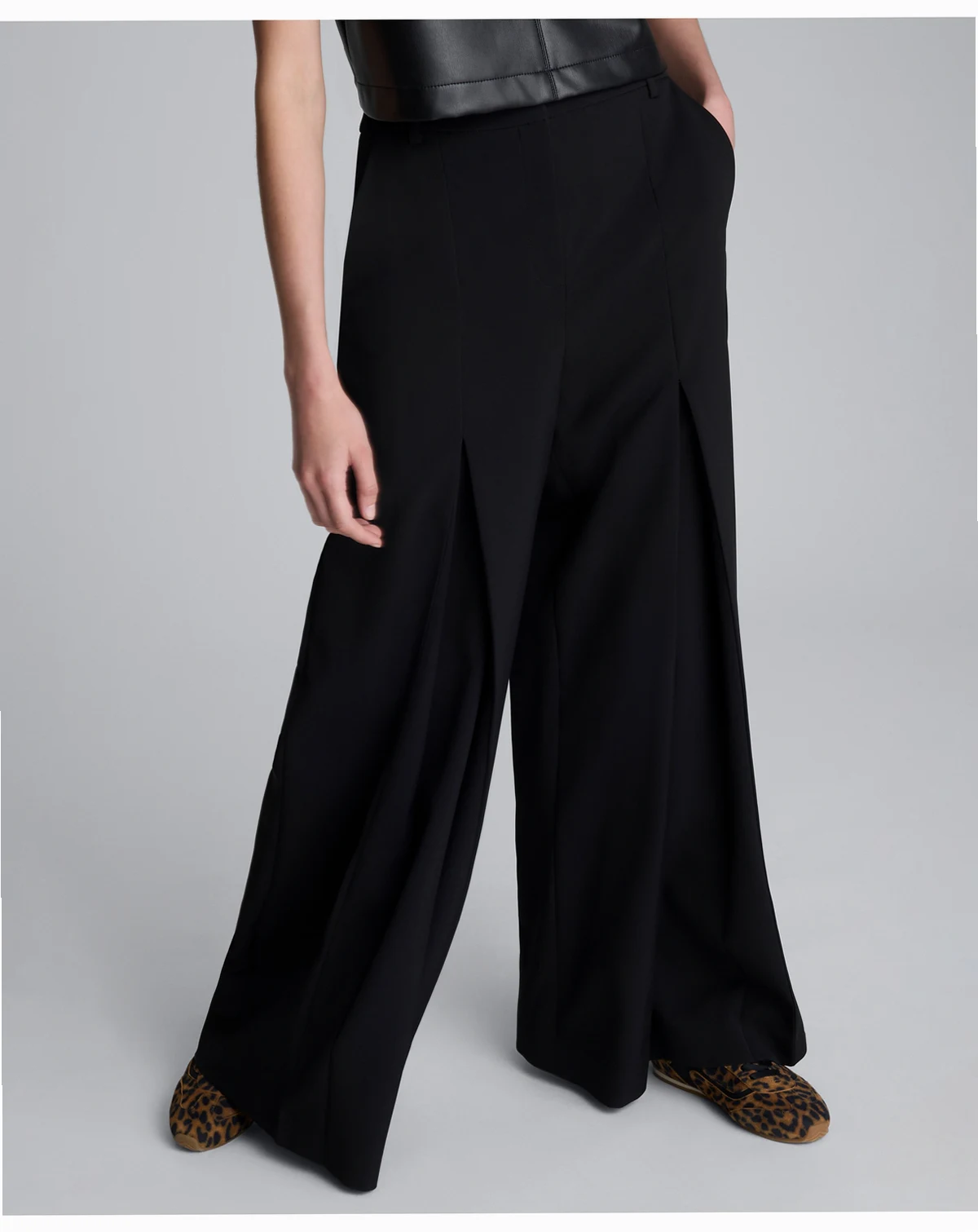 Women's Inverted Pleat Wide Leg Pants