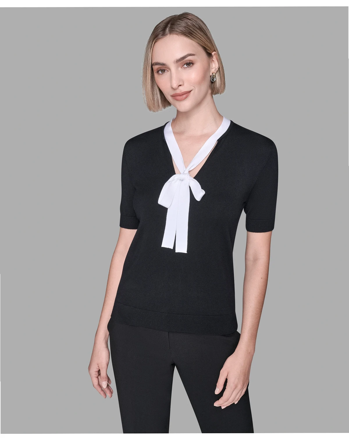 Women's V-Neck Pull-On Top