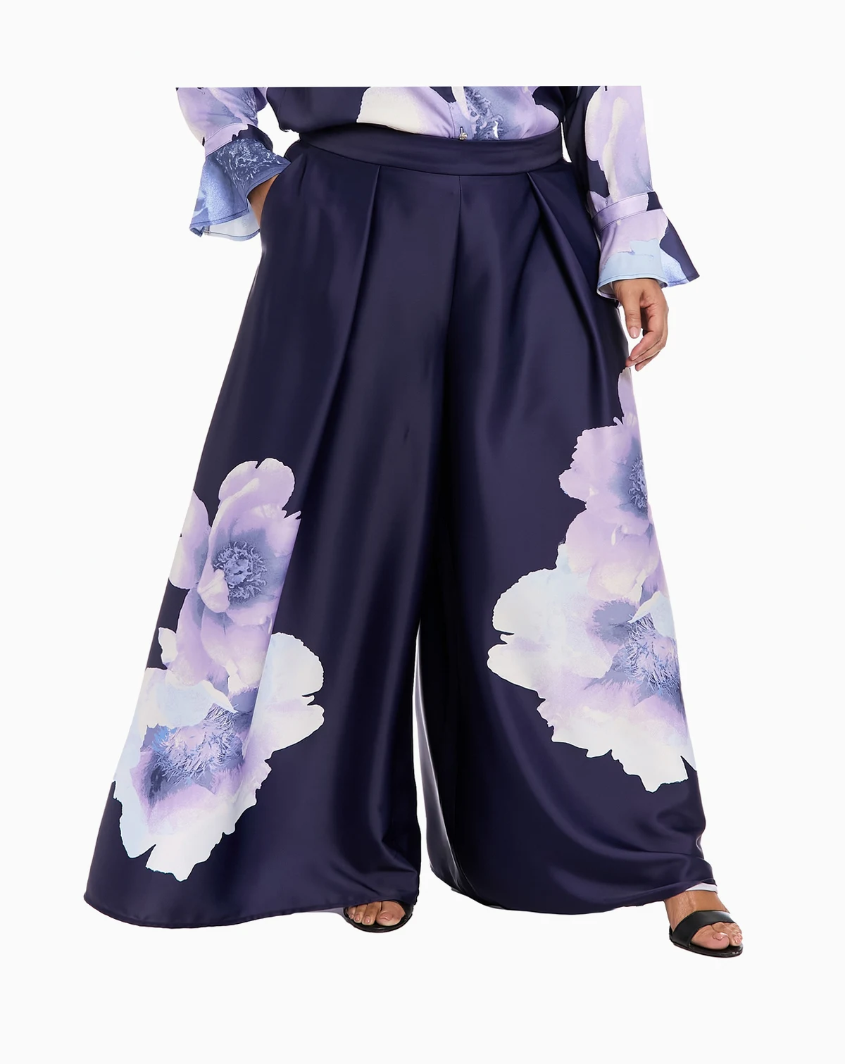 Plus Size Front Pleat Floral Placement Palazzo Pants