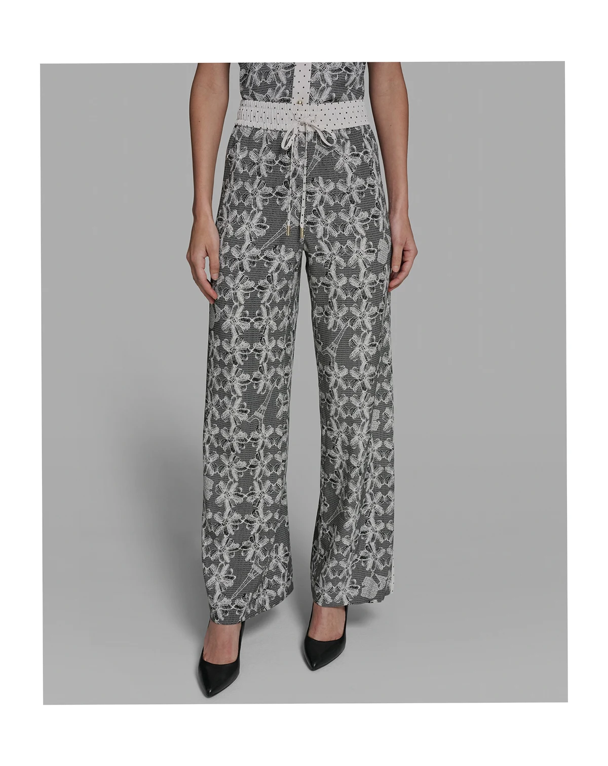 Petite Printed Pull-On Pants