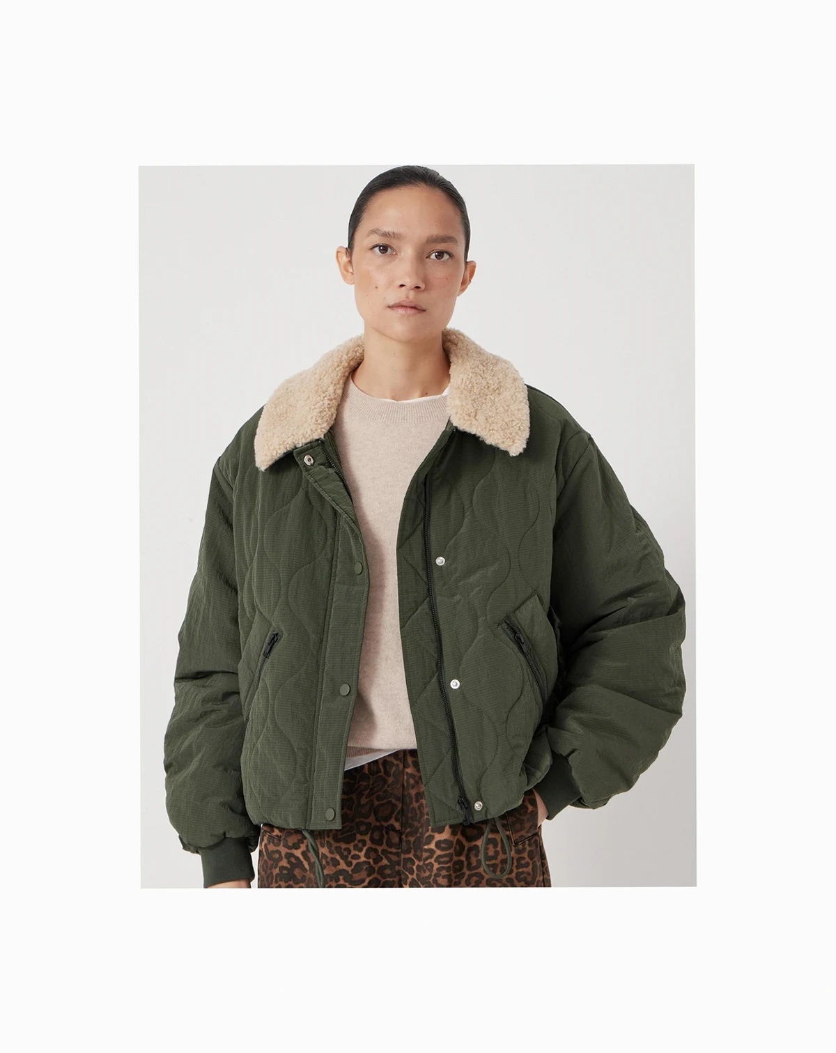 Women's Teddy Collar Quilted Bomber Jackets