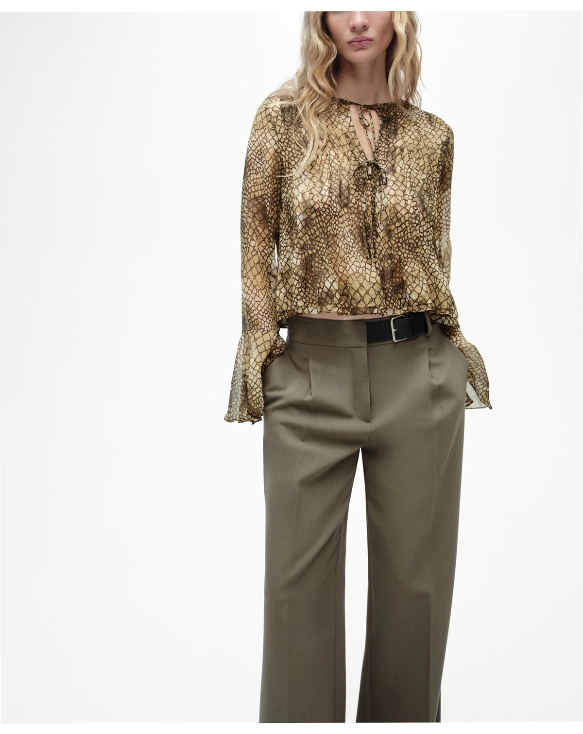 Women's Puffed-Sleeve Printed Shirt