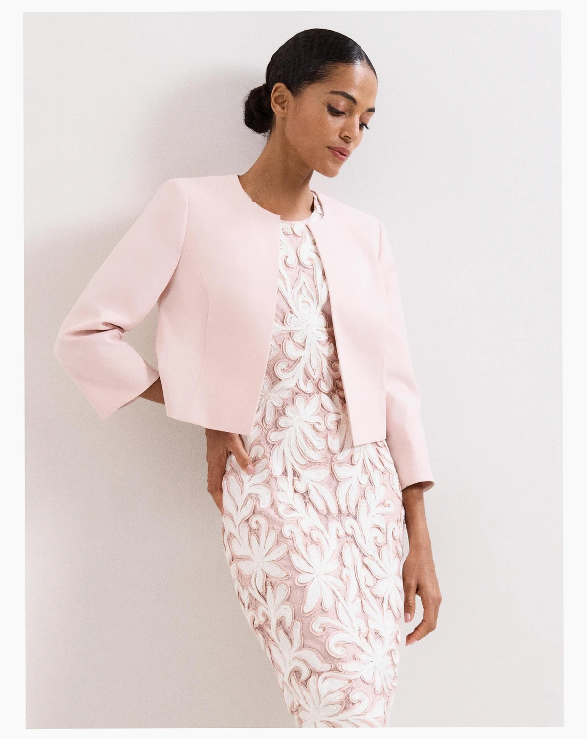 Women's Elizabeth Cropped Round Neck Jacket