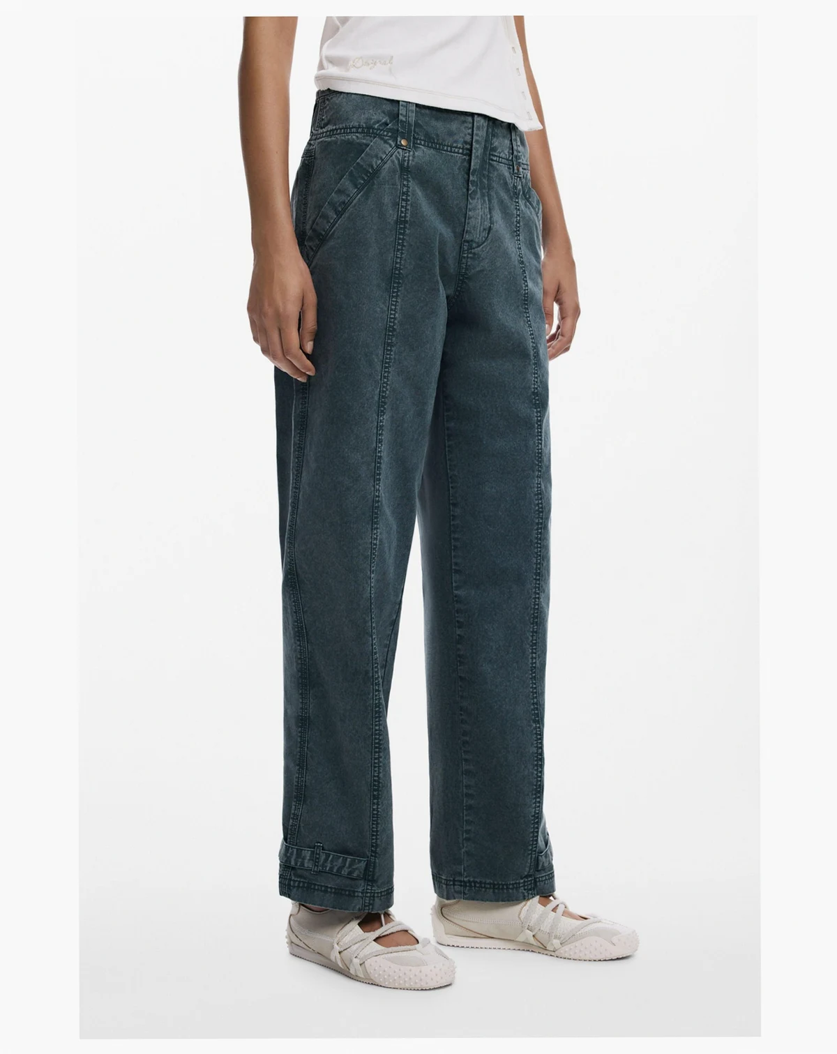 Women's Straight pants with seams