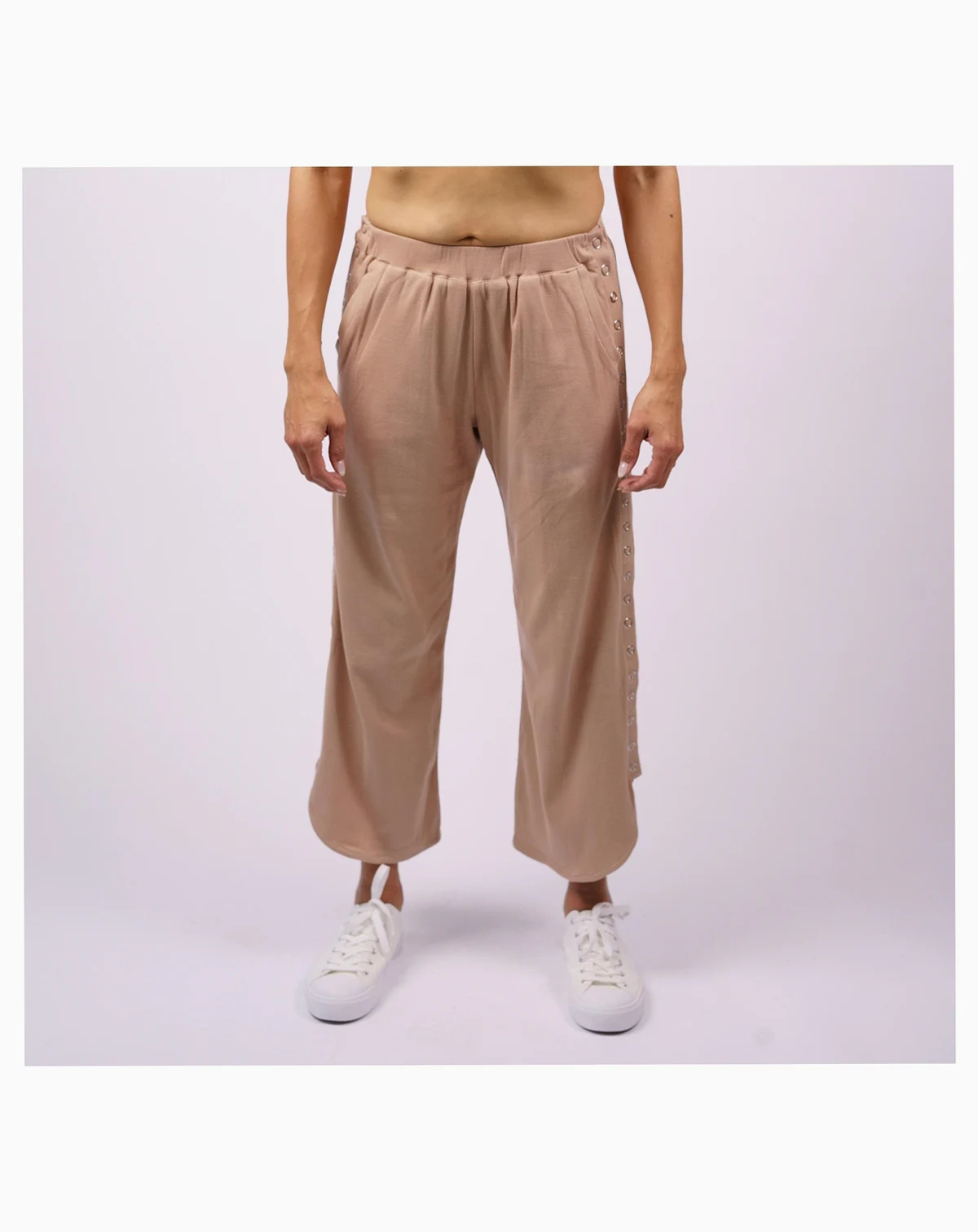 Women's Adaptive Pants With Full Side Seam Opening And Side Loops