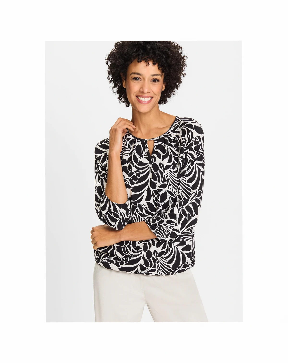 Women's Statement Leaf Print