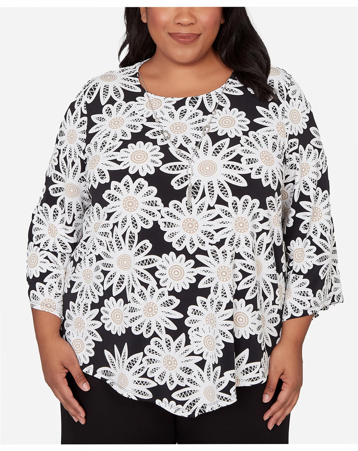 Plus Size Classic Daisy Pointed Hem Top with Necklace