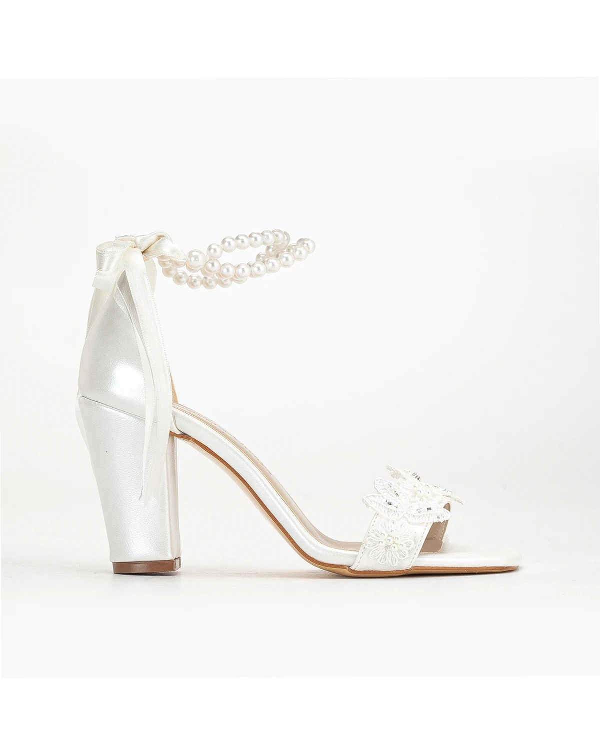 Helene Lace Bridal Sandals with Pearls