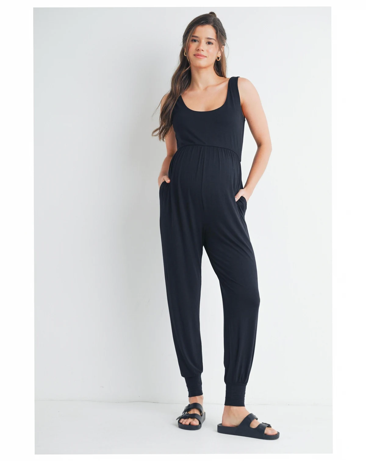 Maternity Sleeveless Scoop Neck Jumpsuit with Pockets