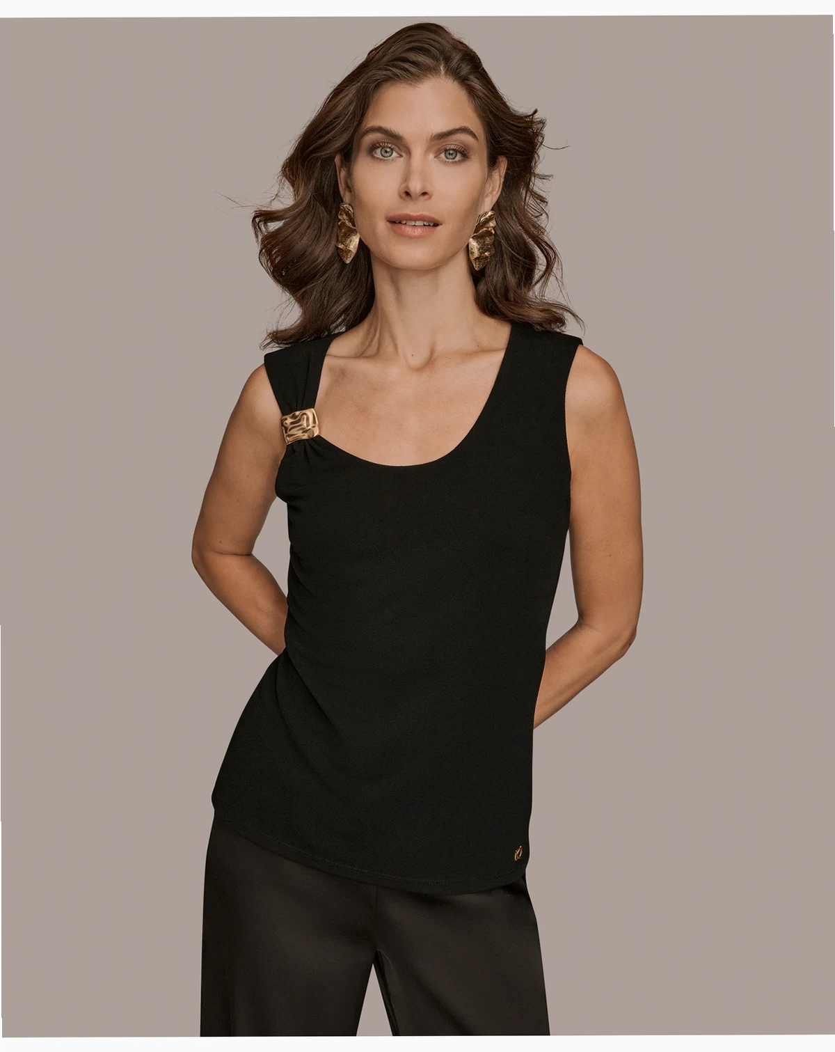 Women's Petite Scoop Neck Tank Top