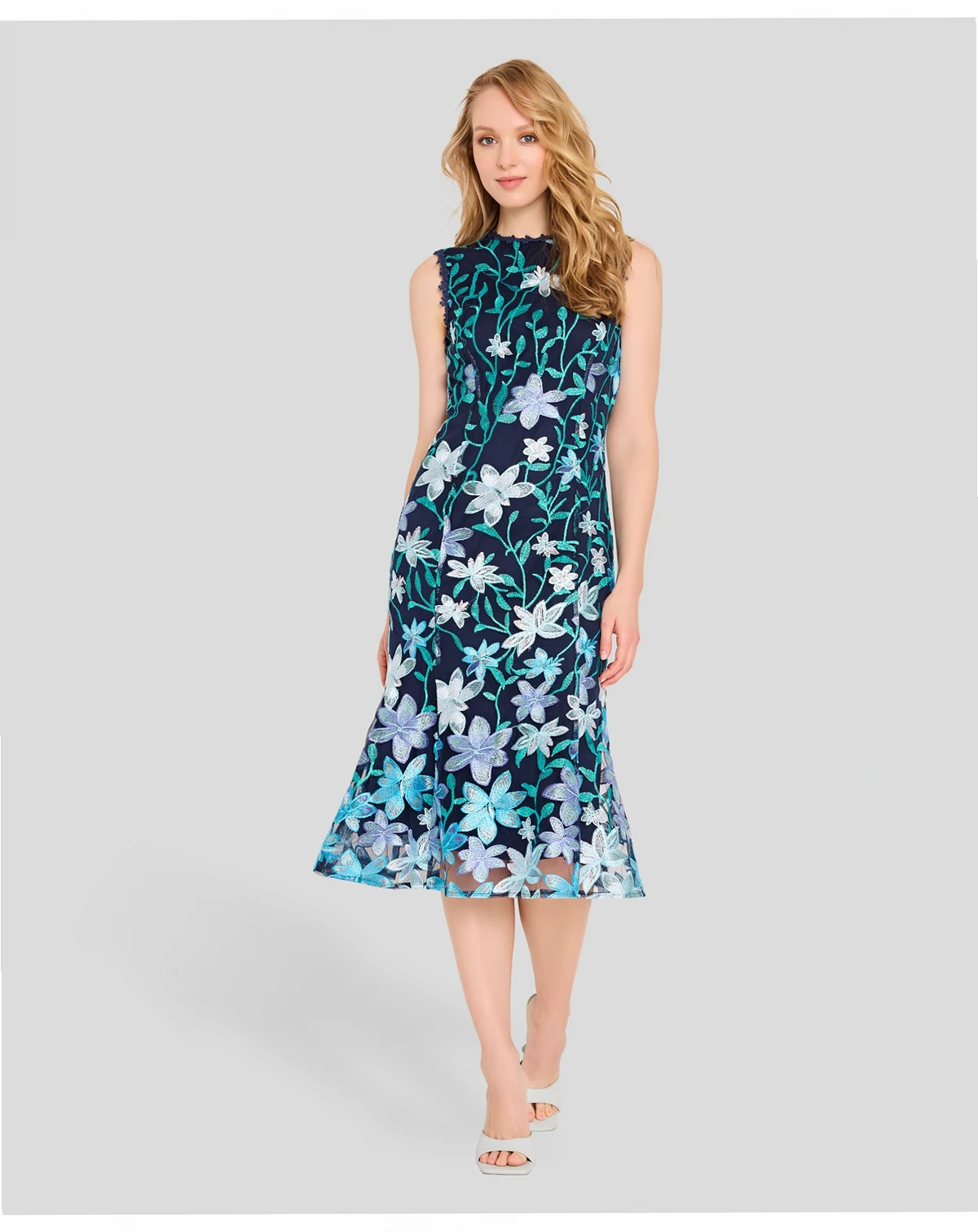 Women's Scoop Neck Sleeveless Dress