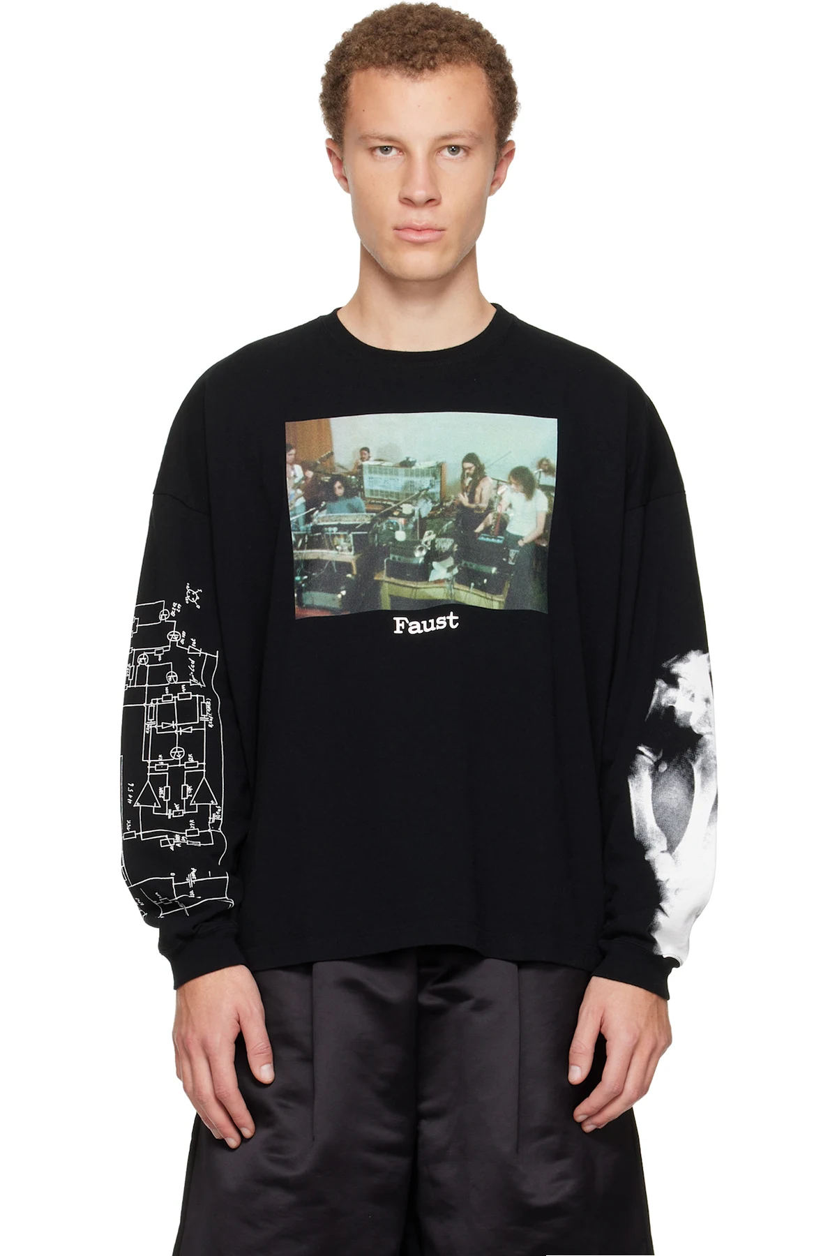 Black UC2E4814-1 T-shirt