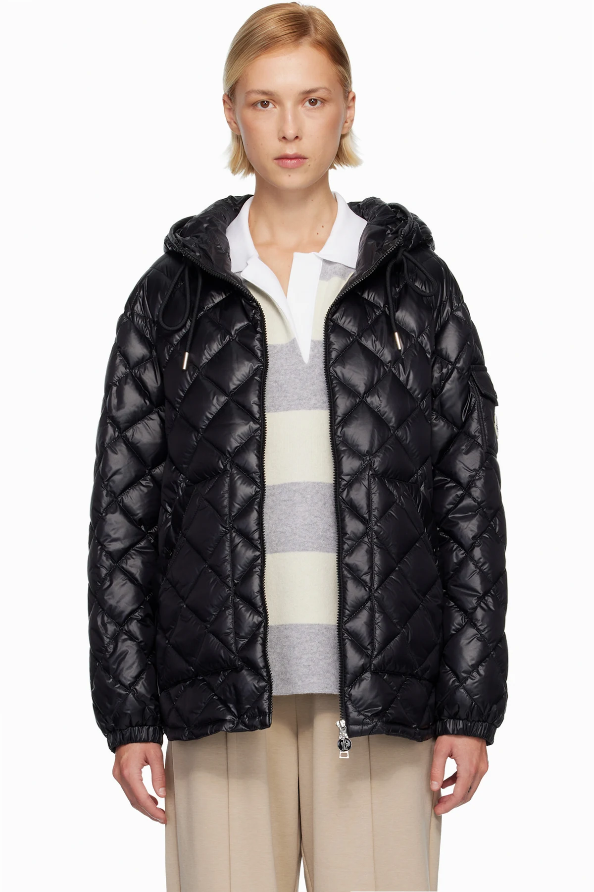 Black Diamond-Quilted Hooded Short Down Jacket