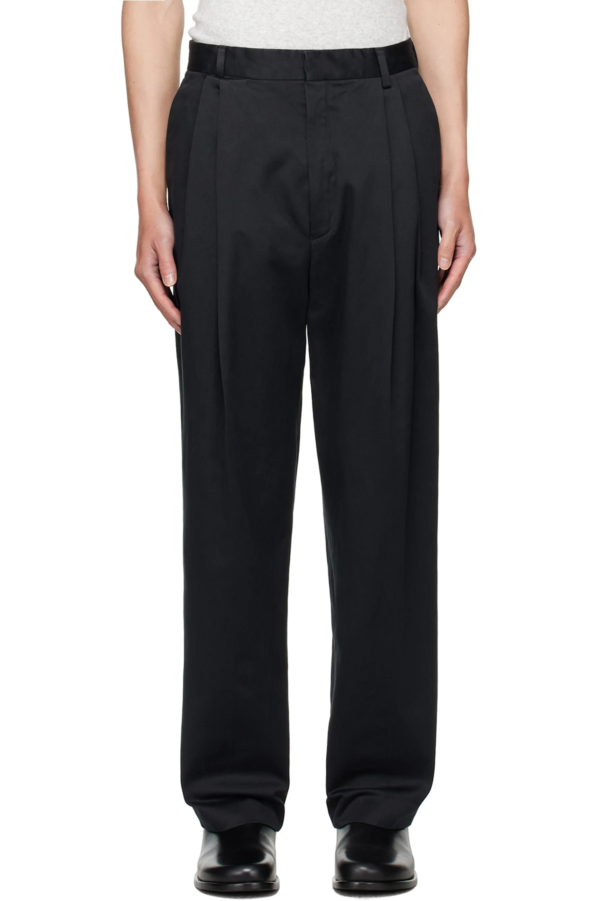 Black Pleated Trousers