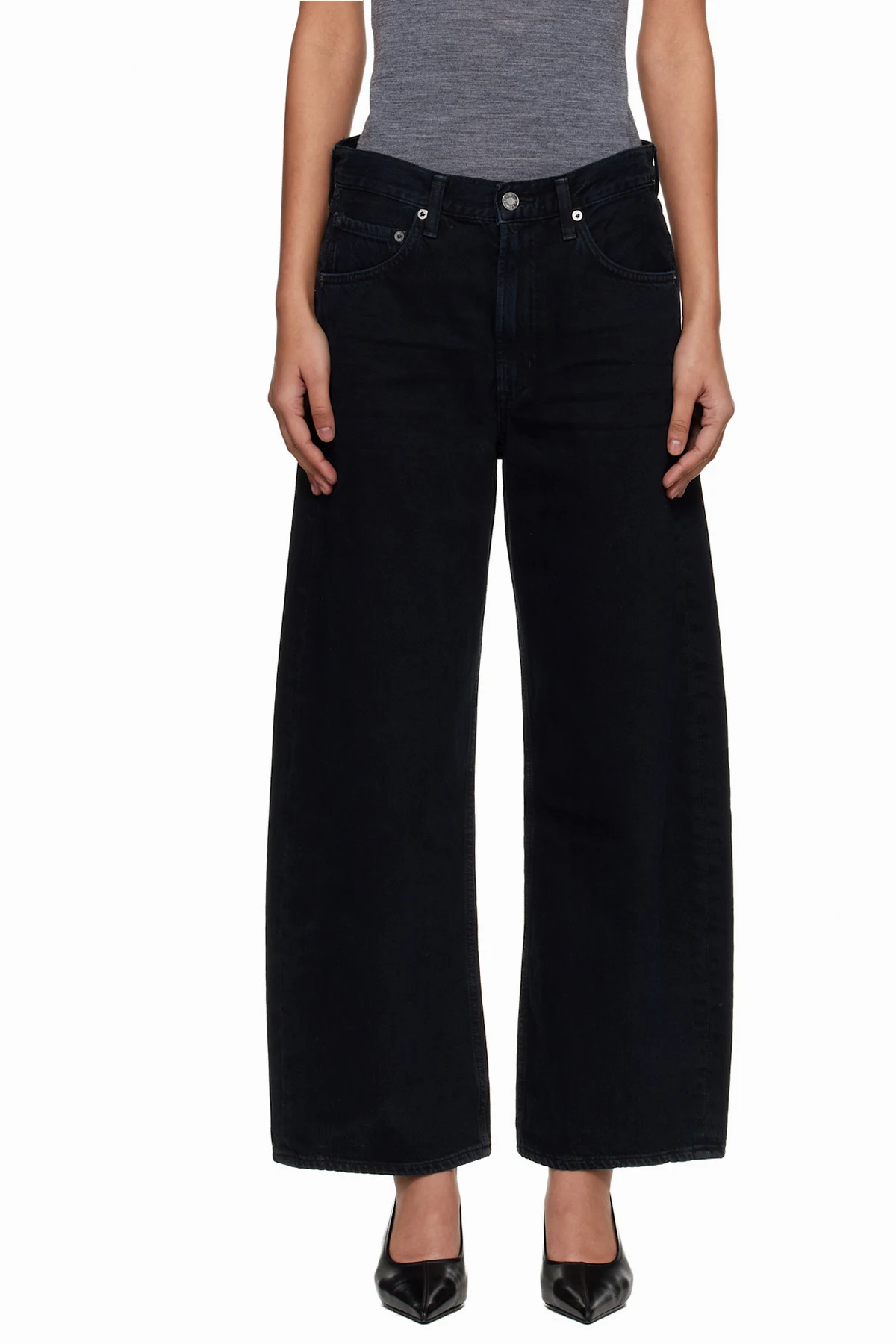 Black Low Curve Crop Jeans