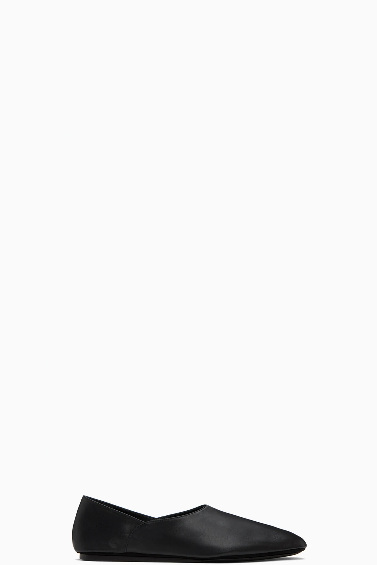 Black Pointed Slippers