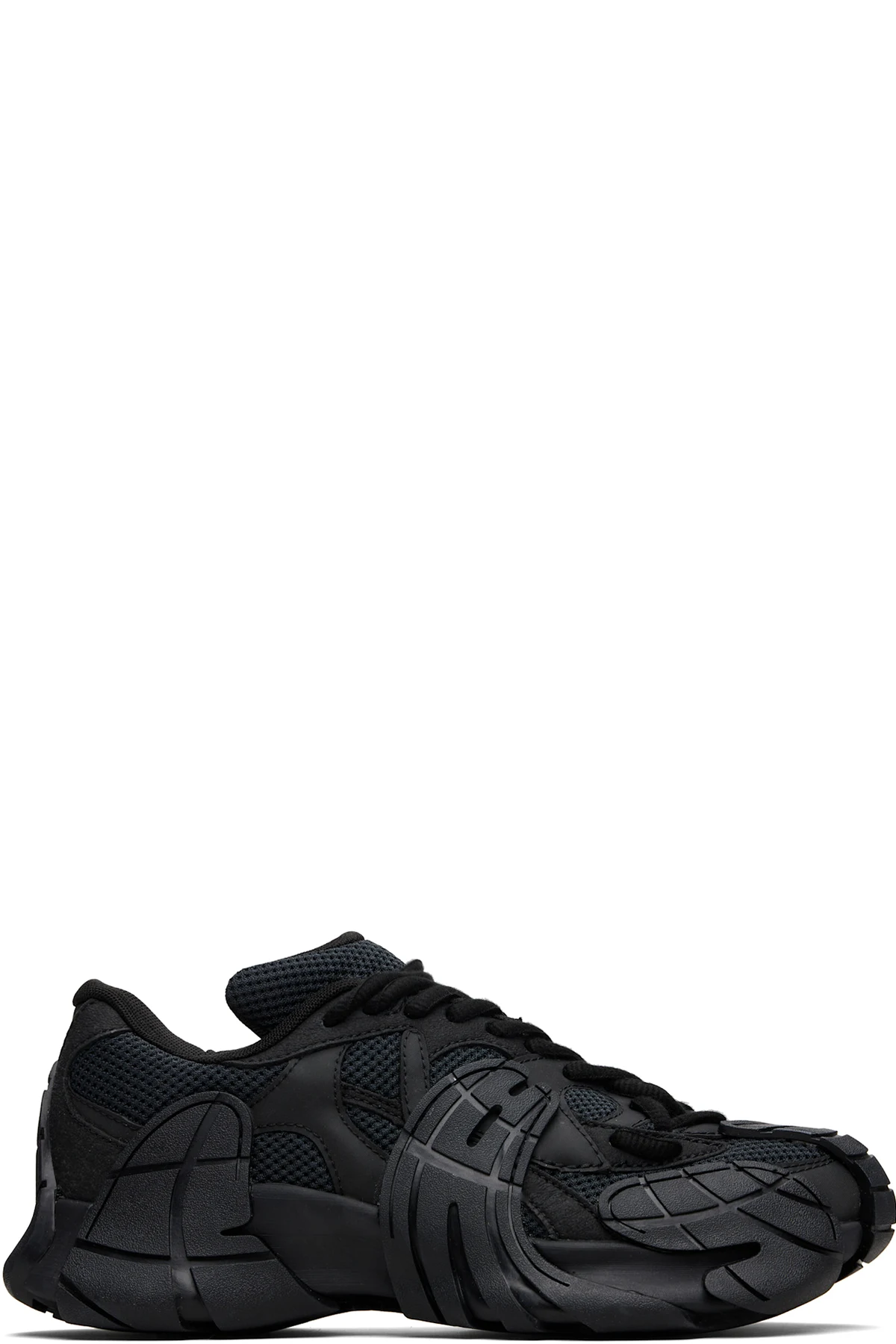 Black Tormenta Sneakers