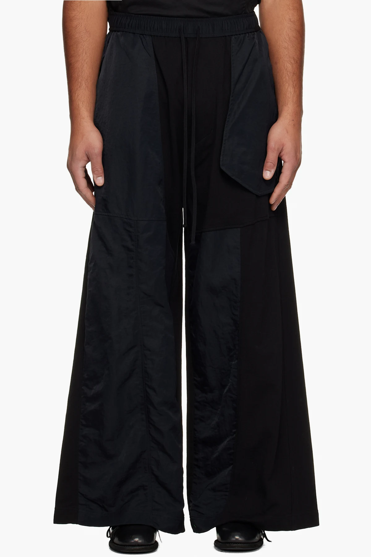 Black Outpost Wide Sweatpants