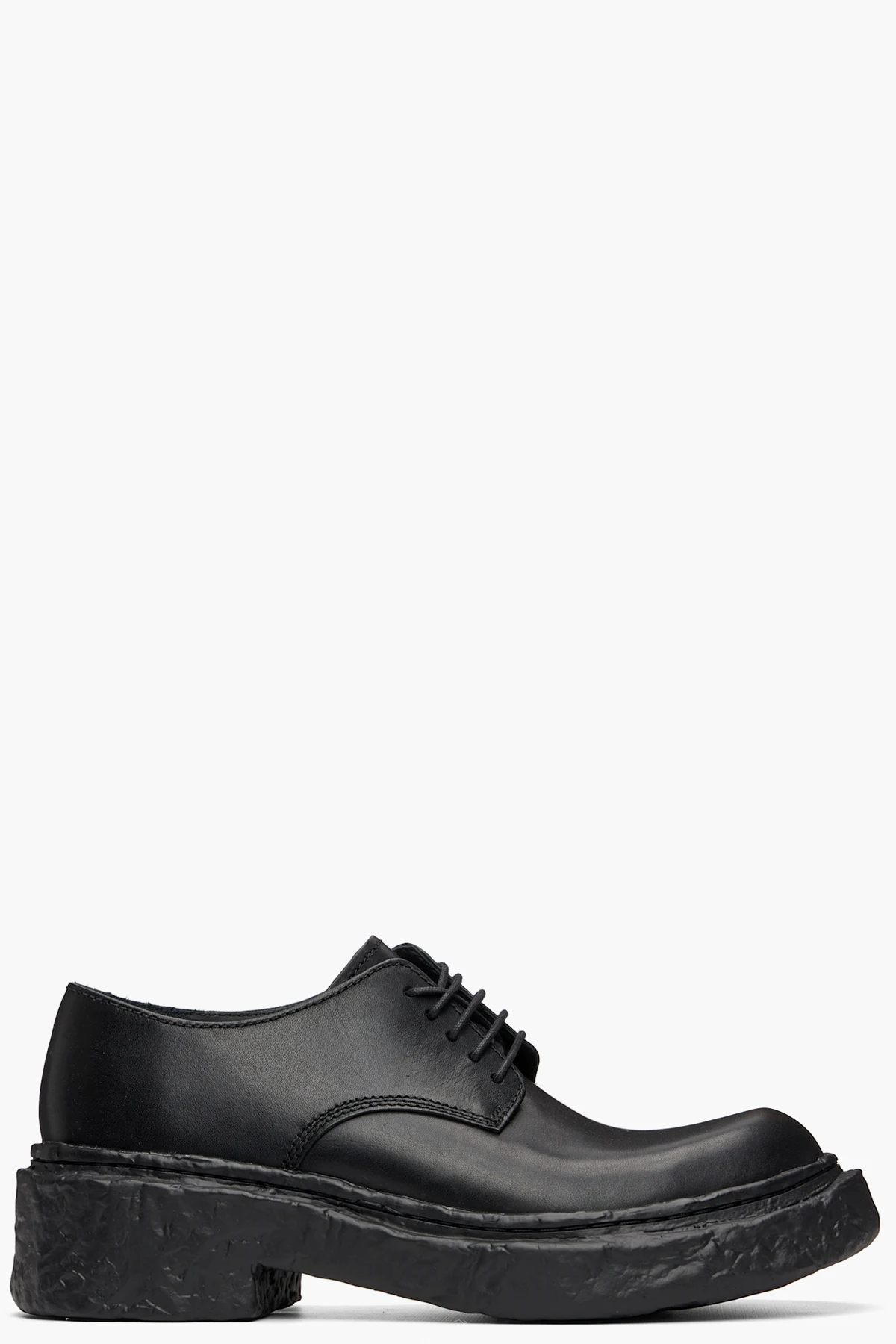 Black Vámanos Derbys