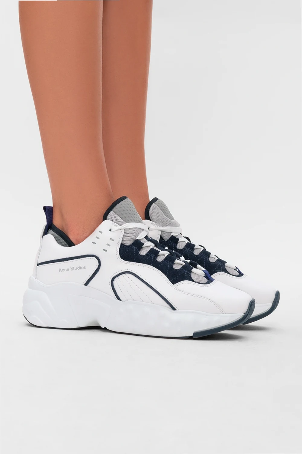 ‘Manhattan’ sneakers