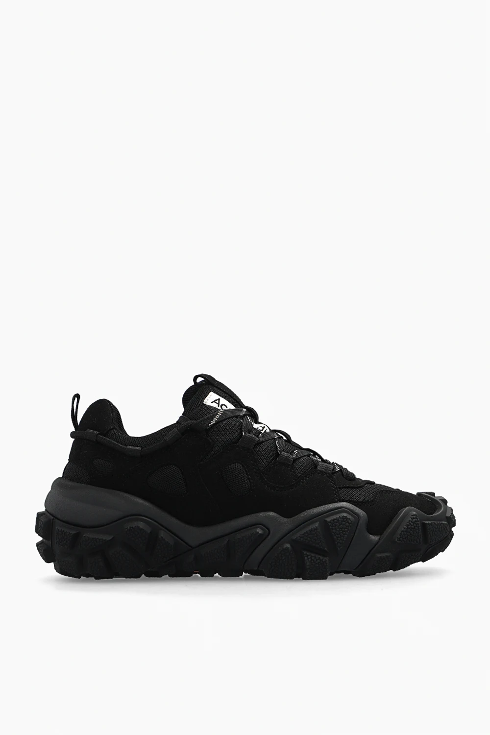‘Bolzter’ sneakers