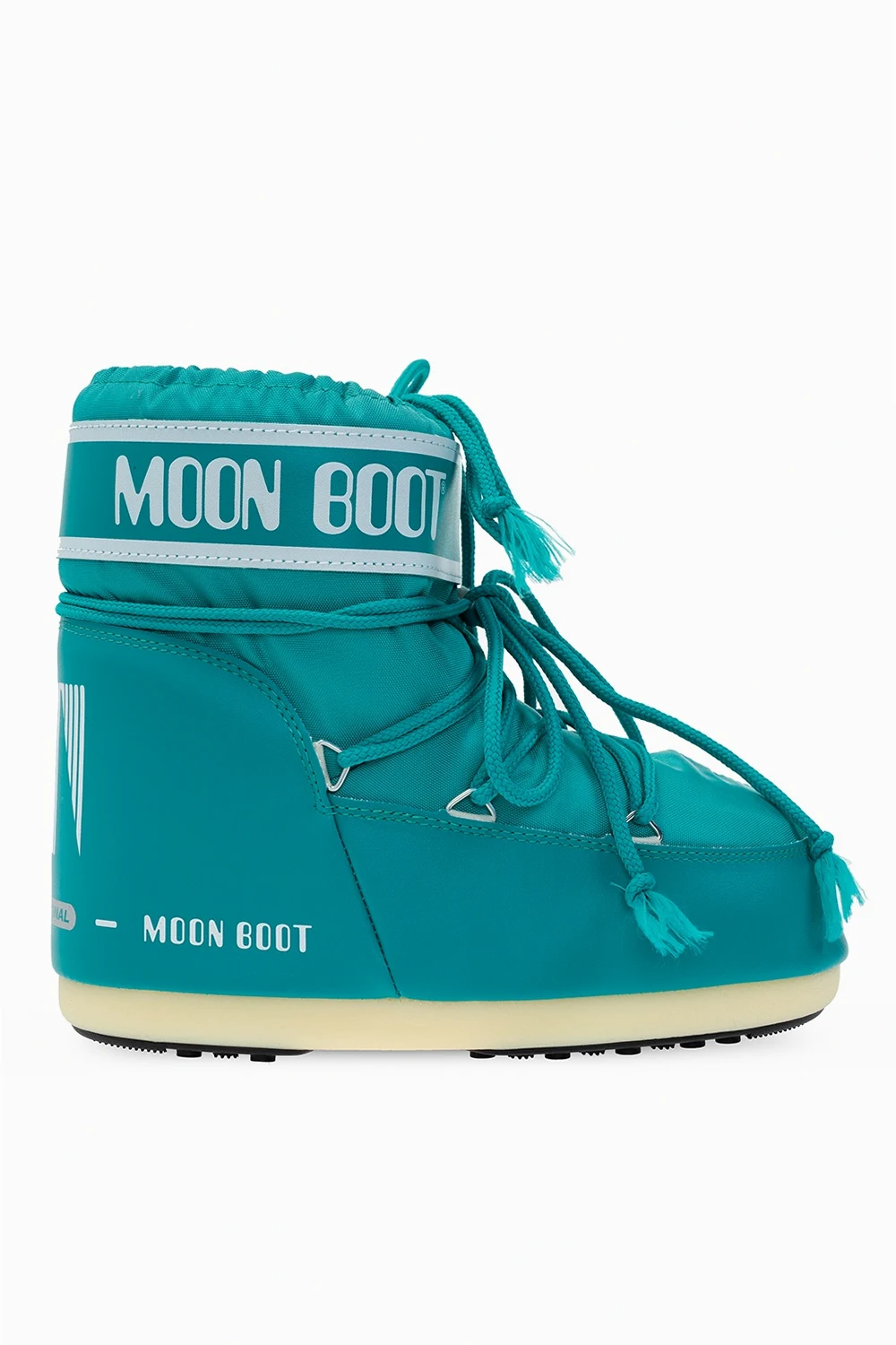 ‘Classic Low 2’ snow boots