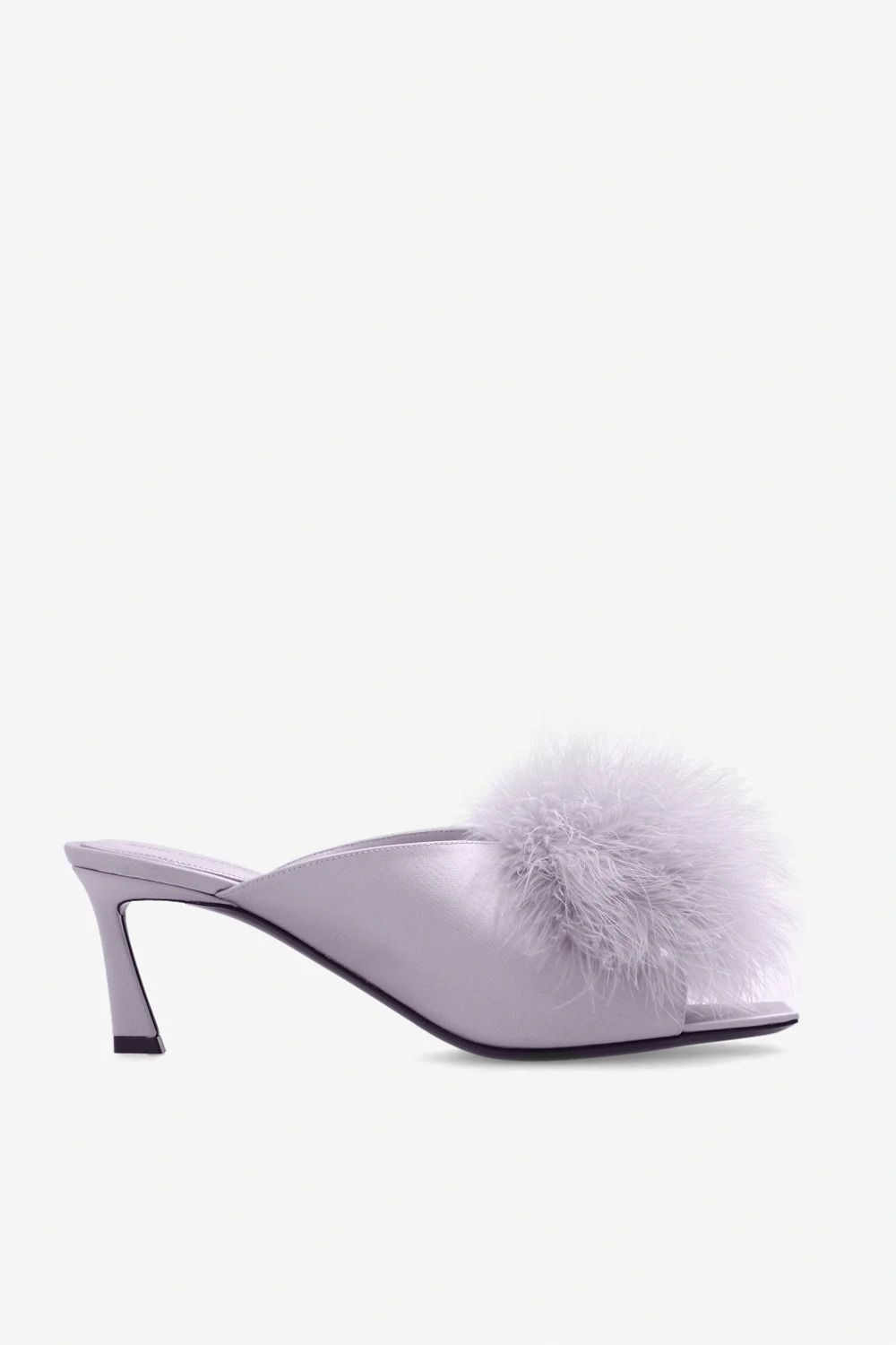 'Mae’ slides
