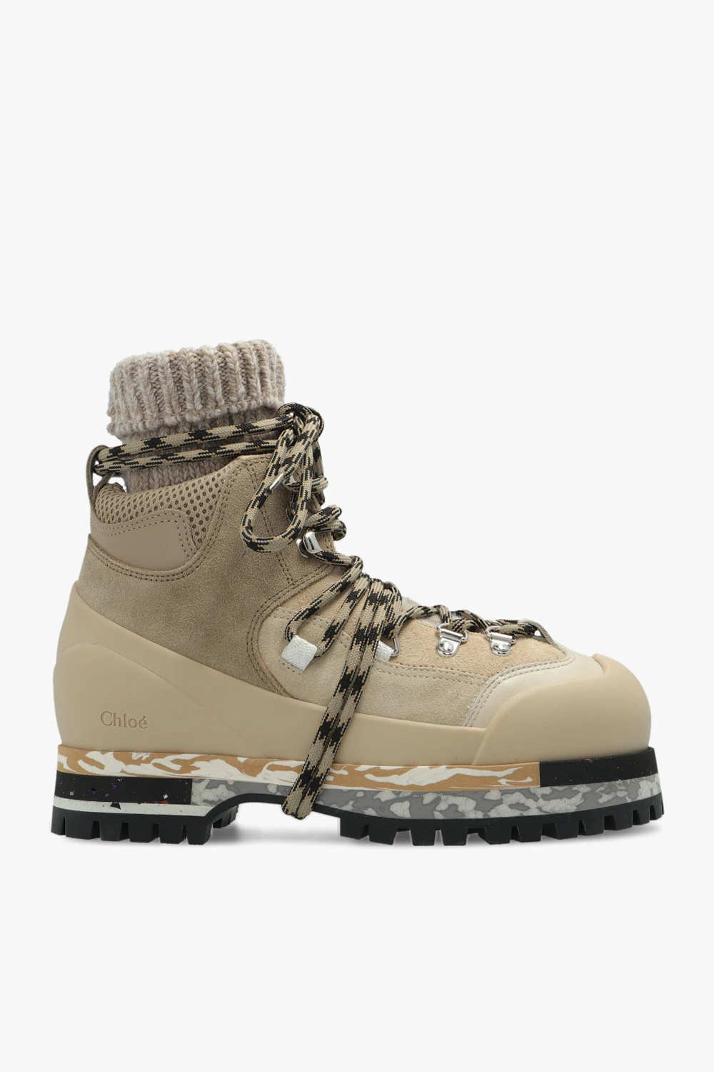 ‘Nikie’ hiking boots