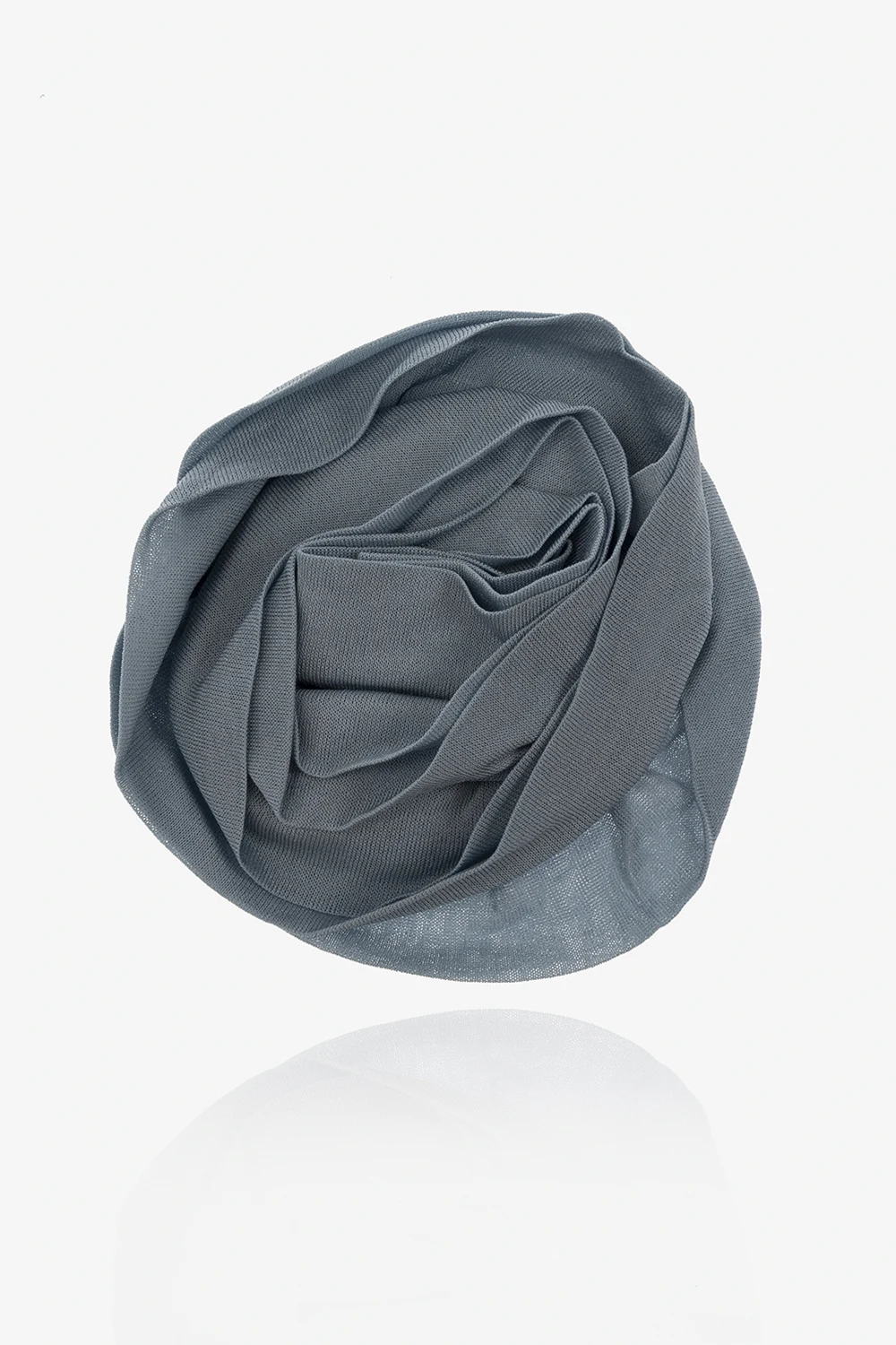 Flower-shaped brooch