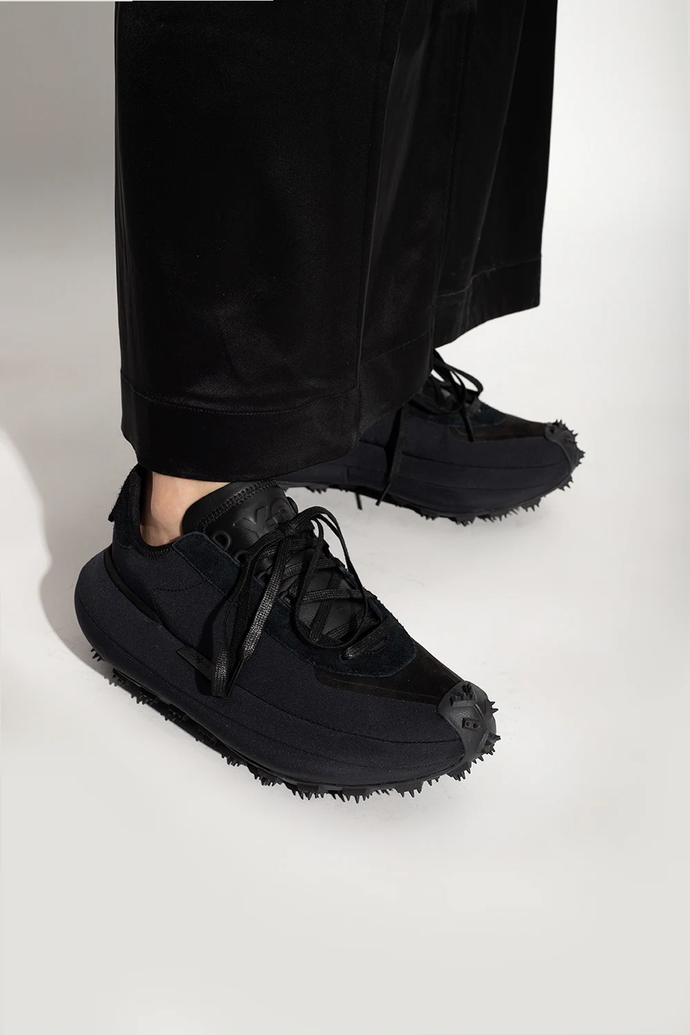 ‘Maruka’ sneakers