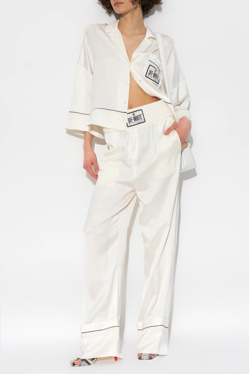 Trousers with logo