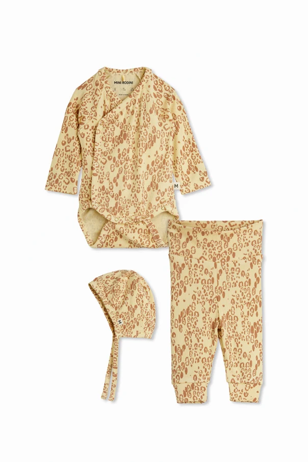 beige Set: bodysuit and hat