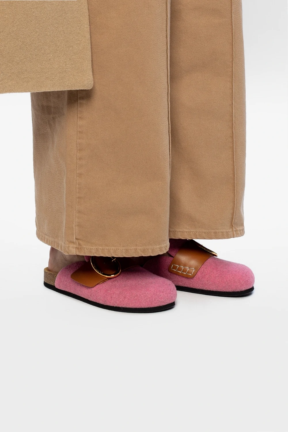 Logo slides